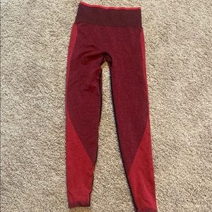 Victoria’s Secret pink legging